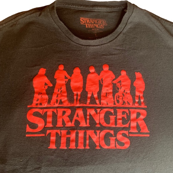 NETFLIX Stranger Things Mens Black & Red Short Sleeve Tee Shirt Size Large - Picture 1 of 5